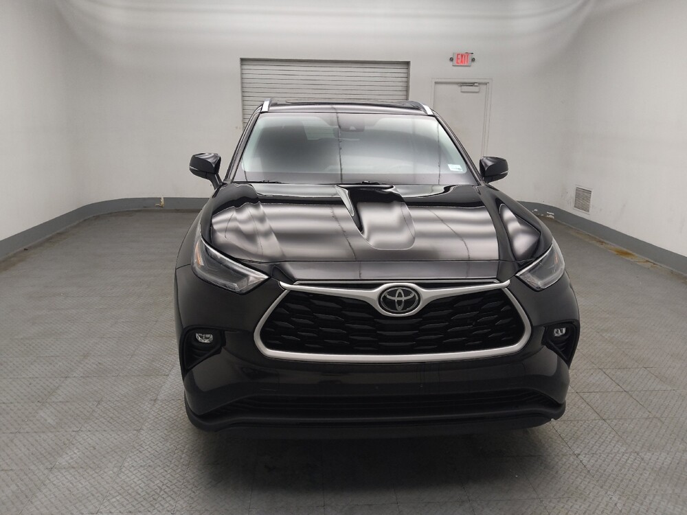 2021 Toyota Highlander in Lombard, IL 60148 - 18143151 14
