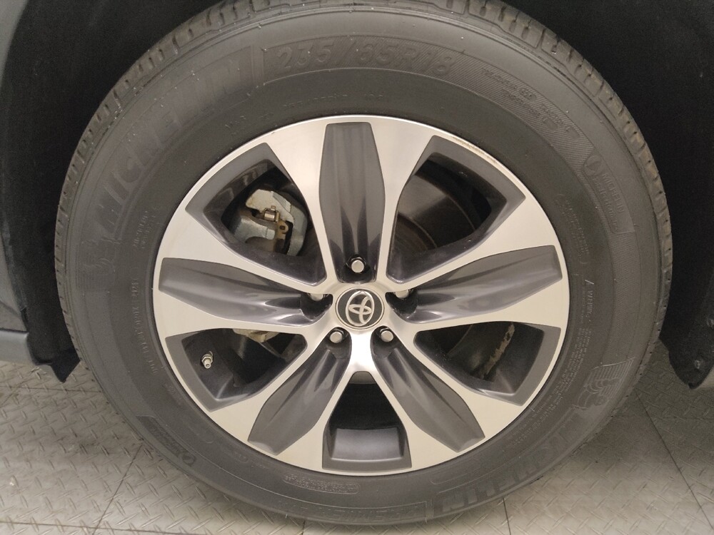 2021 Toyota Highlander in Lombard, IL 60148 - 18143151 31