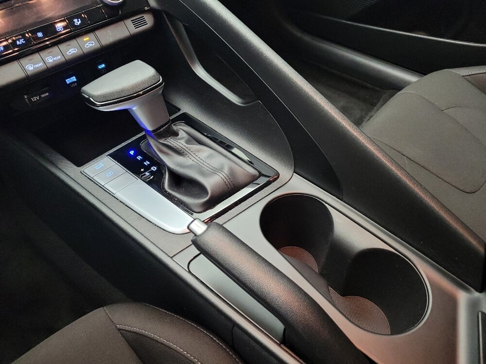 2024 Hyundai Elantra in Grand Rapids, MI 49508 - 18143152 26