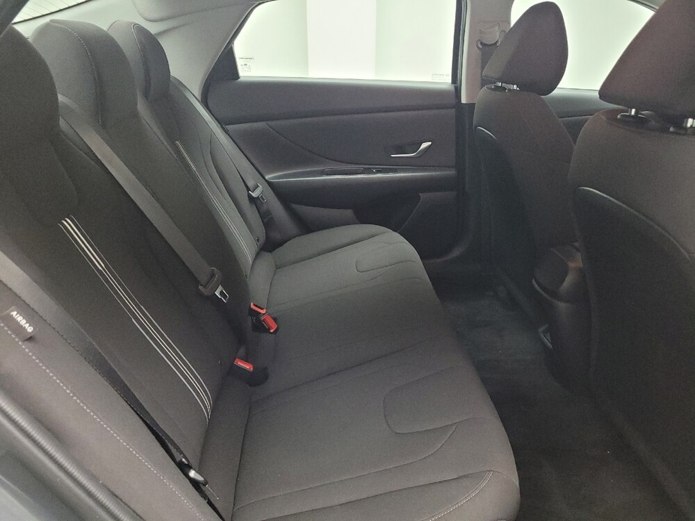 2024 Hyundai Elantra in Grand Rapids, MI 49508 - 18143152 19
