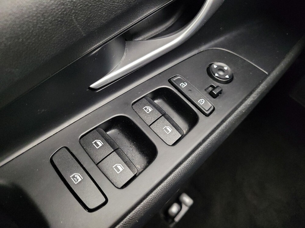 2024 Hyundai Elantra in Grand Rapids, MI 49508 - 18143152 27