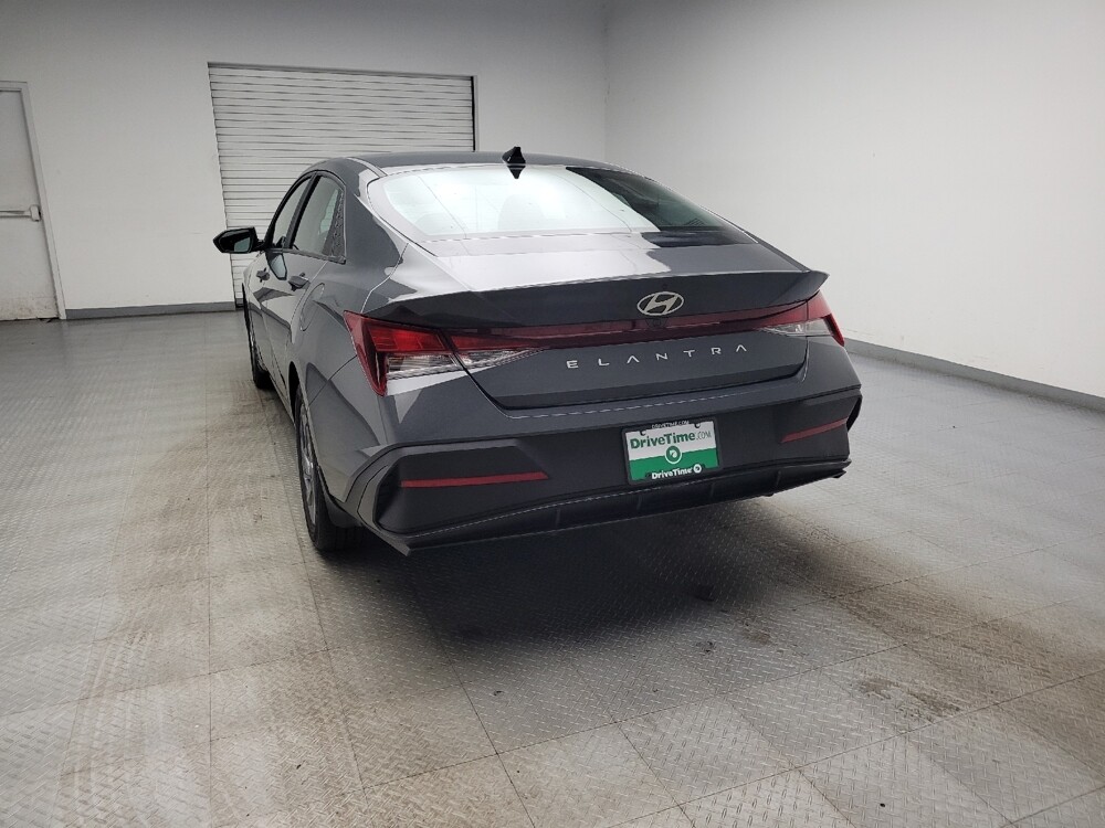 2024 Hyundai Elantra in Grand Rapids, MI 49508 - 18143152 6
