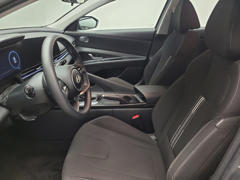 2024 Hyundai Elantra in Grand Rapids, MI 49508 - 18143152 17