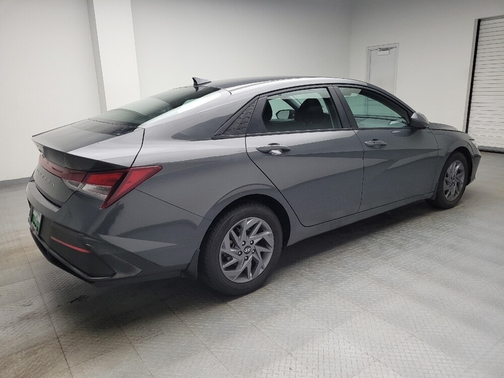 2024 Hyundai Elantra in Grand Rapids, MI 49508 - 18143152 10