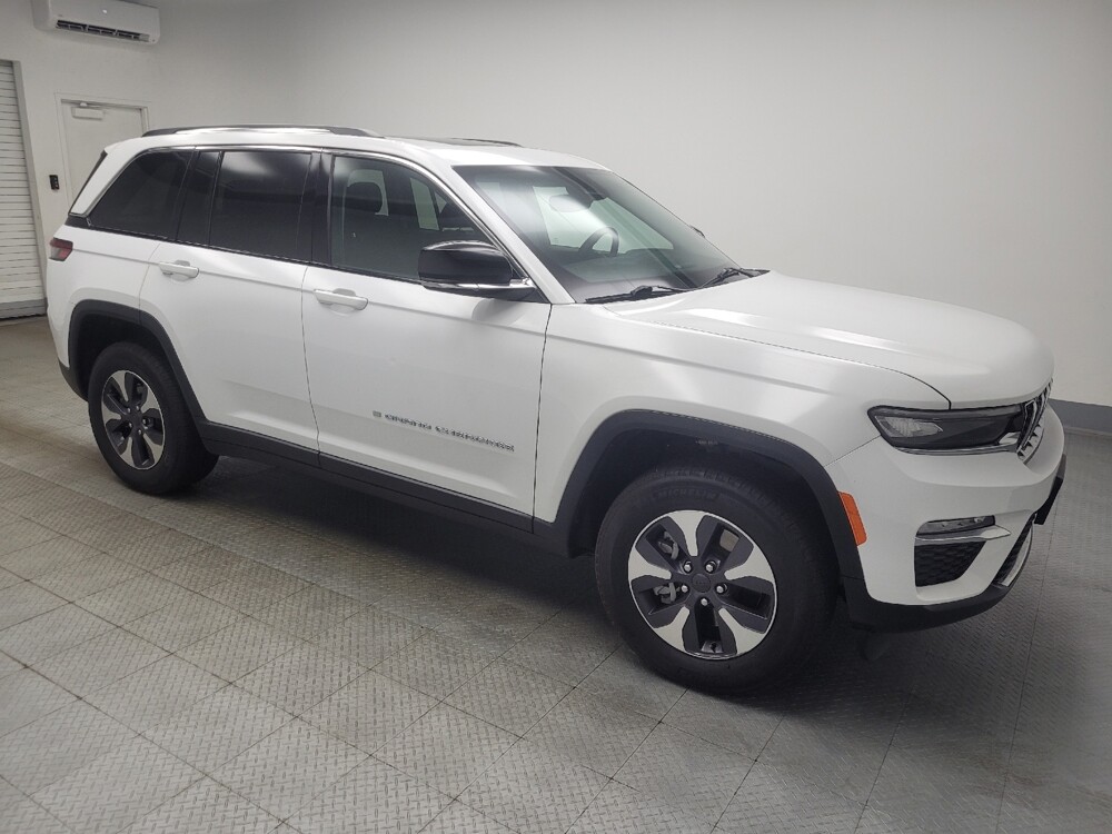 2023 Jeep Grand Cherokee in Highland, IN 46322 - 18143154 11
