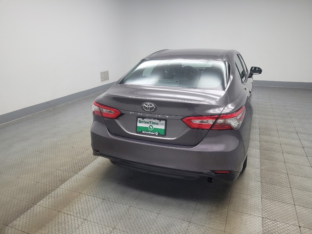 2018 Toyota Camry in Mishawaka, IN 46545 - 18143162 7