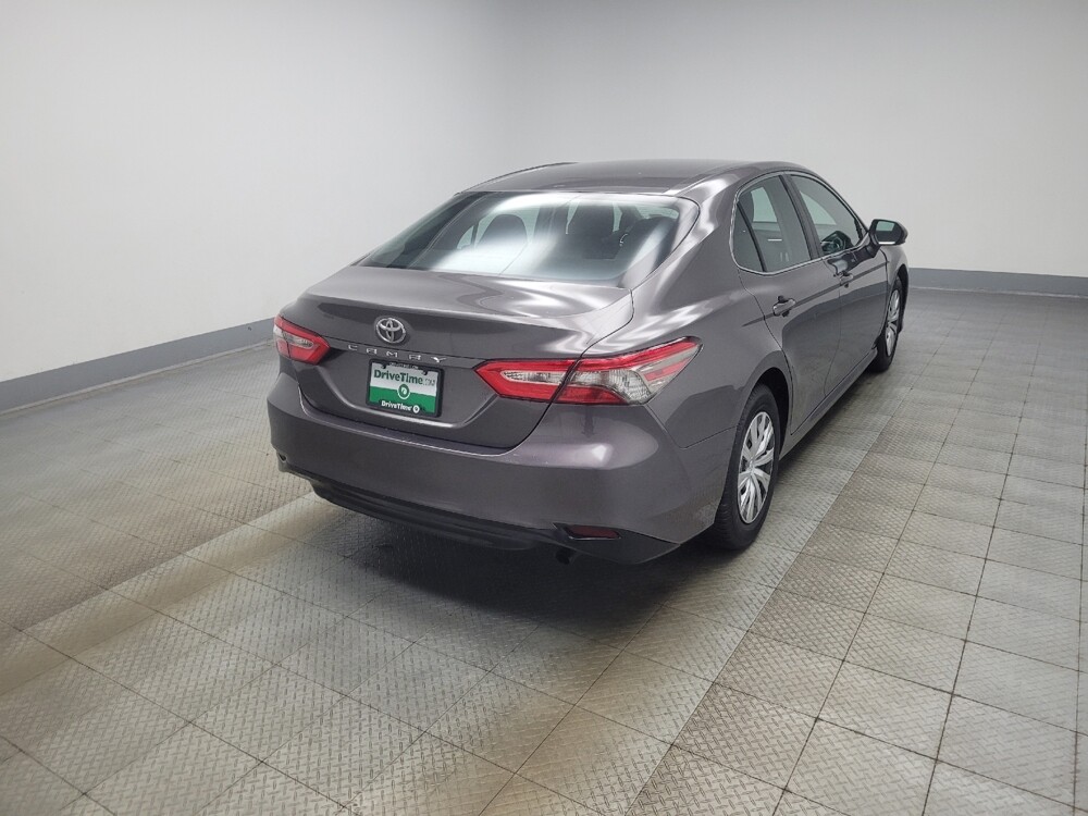 2018 Toyota Camry in Mishawaka, IN 46545 - 18143162 9