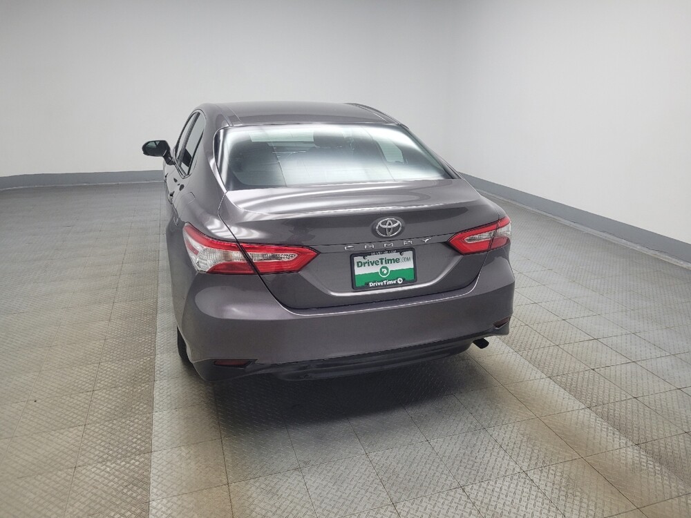 2018 Toyota Camry in Mishawaka, IN 46545 - 18143162 5