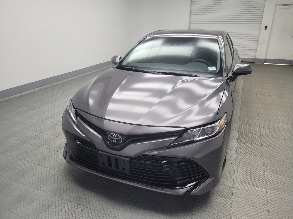 2018 Toyota Camry in Mishawaka, IN 46545 - 18143162 15