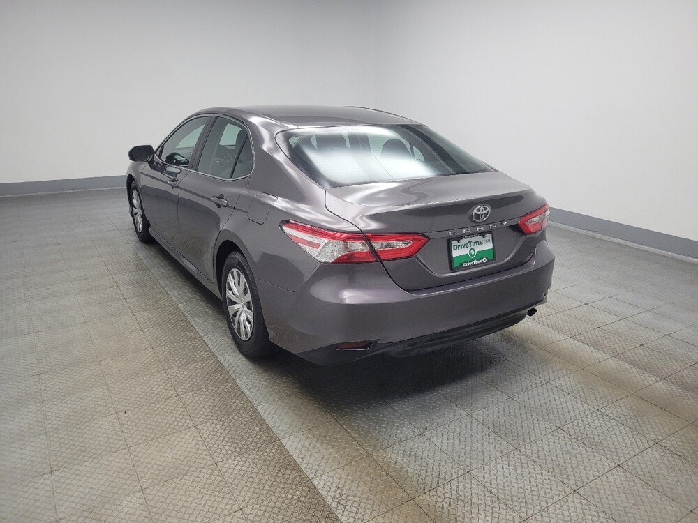 2018 Toyota Camry in Mishawaka, IN 46545 - 18143162 3