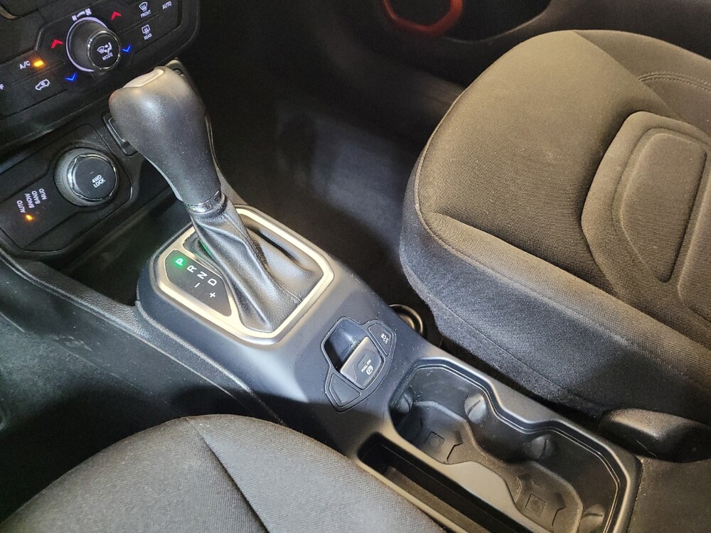 2020 Jeep Renegade in Louisville, KY 40258 - 18143171 26