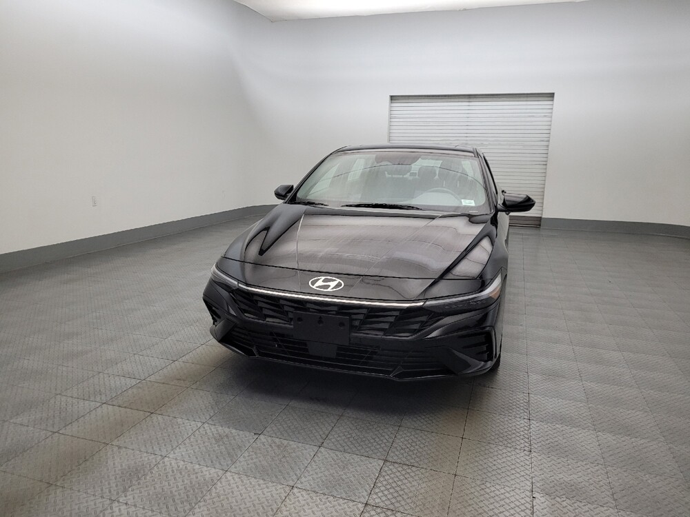 2025 Hyundai Elantra in Glendale, AZ 85301 - 18143172 15