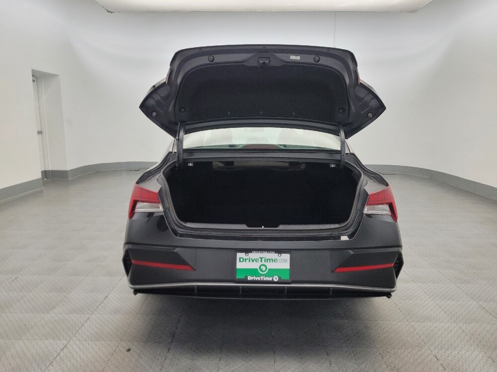 2025 Hyundai Elantra in Glendale, AZ 85301 - 18143172 29