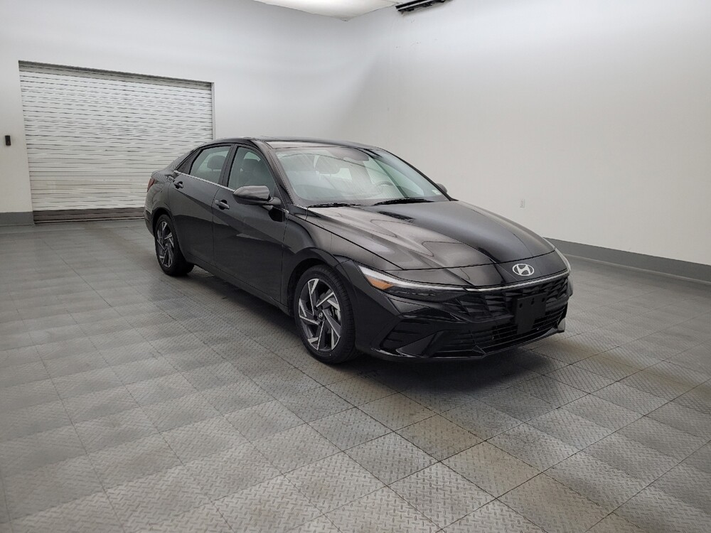 2025 Hyundai Elantra in Glendale, AZ 85301 - 18143172 13