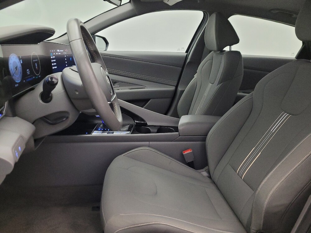 2025 Hyundai Elantra in Glendale, AZ 85301 - 18143172 17