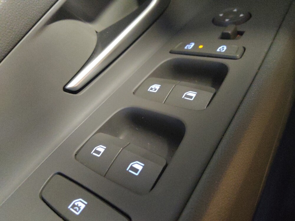 2025 Hyundai Elantra in Glendale, AZ 85301 - 18143172 27