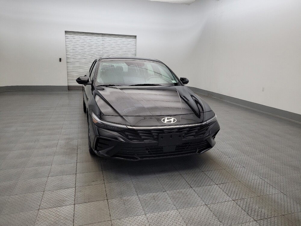 2025 Hyundai Elantra in Glendale, AZ 85301 - 18143172 14
