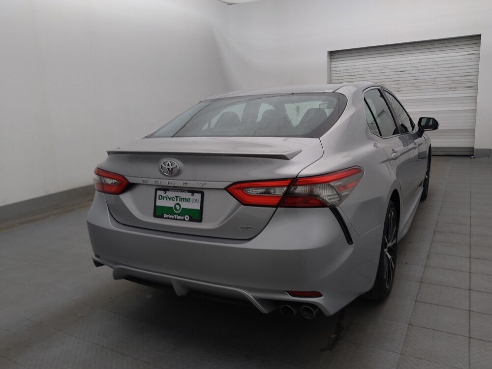 2018 Toyota Camry in Tampa, FL 33619 - 18143174 9