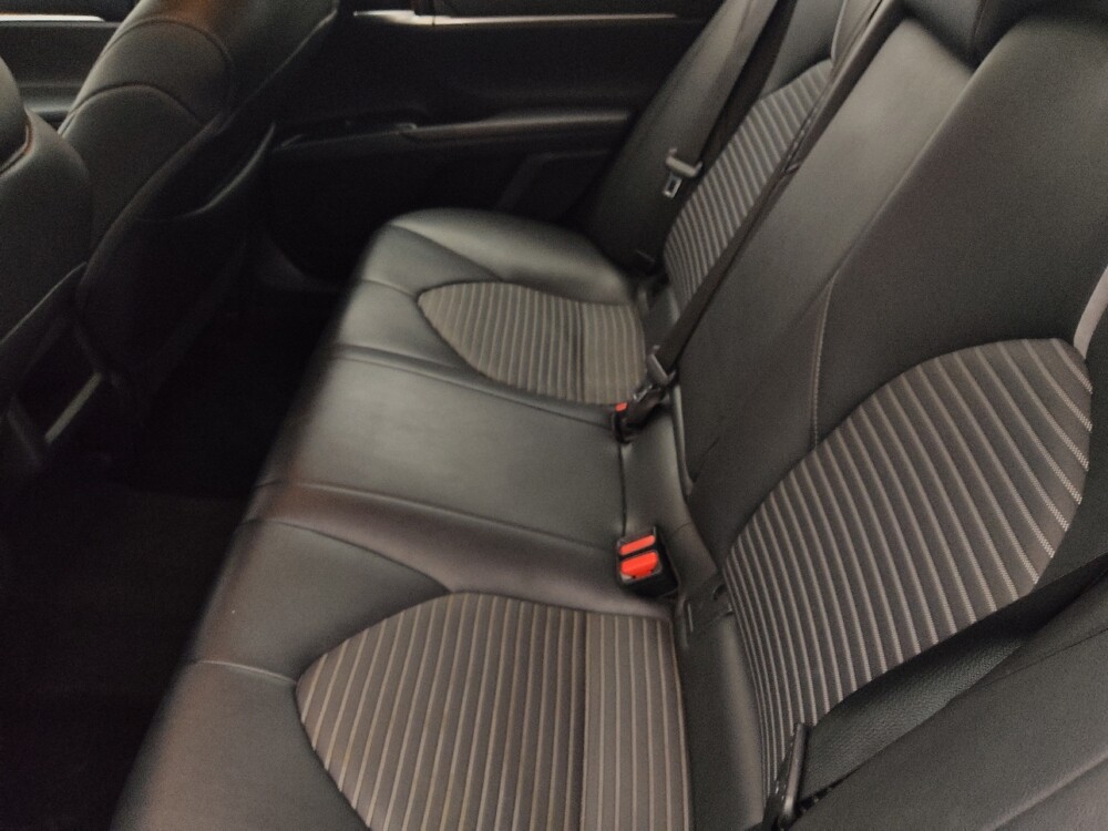 2018 Toyota Camry in Tampa, FL 33619 - 18143174 18