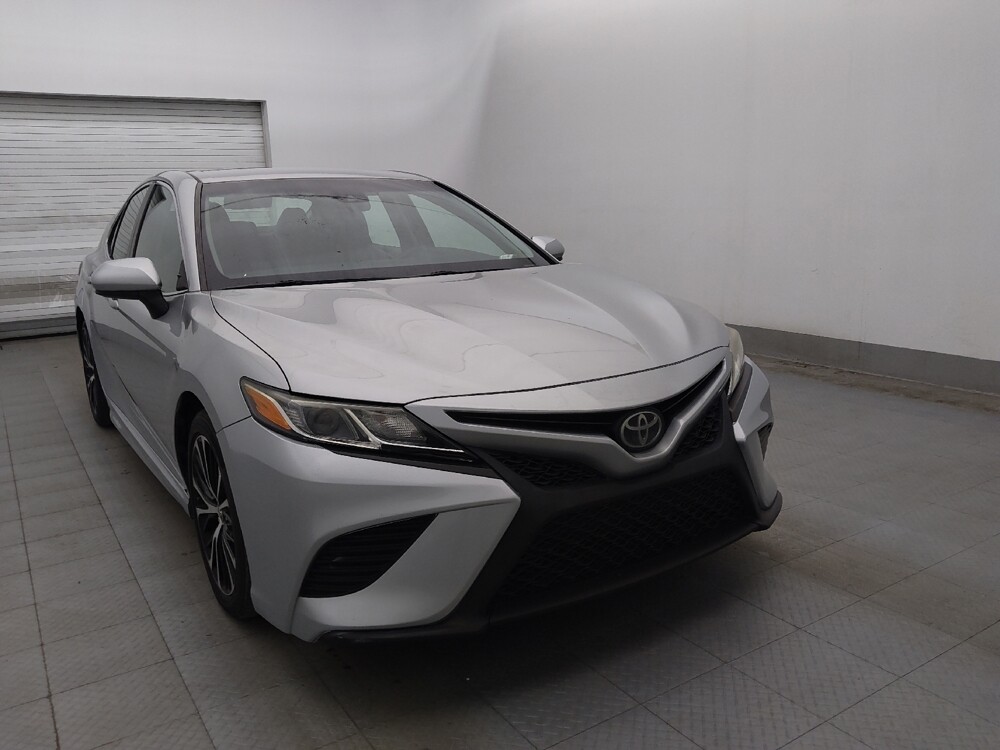 2018 Toyota Camry in Tampa, FL 33619 - 18143174 13