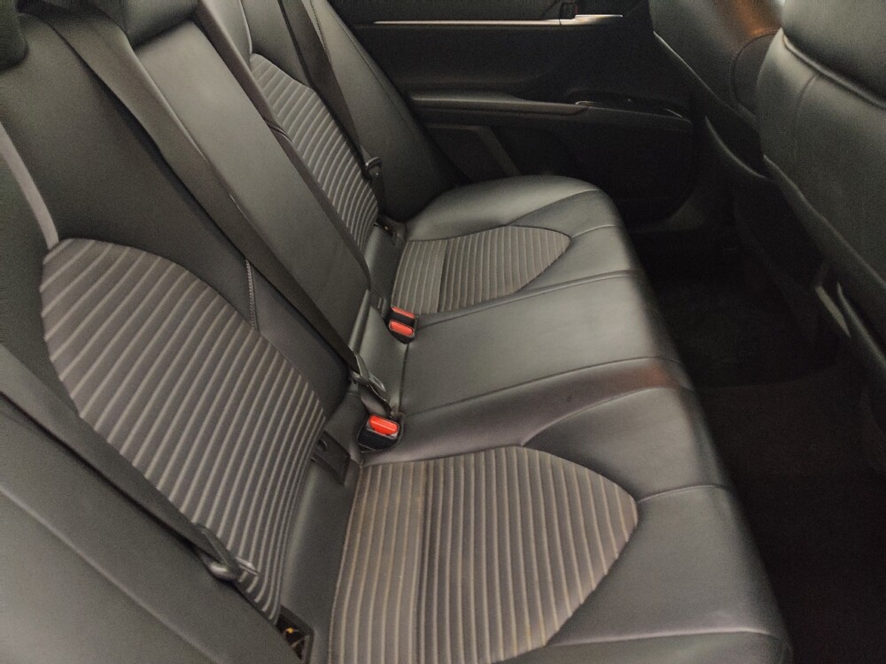 2018 Toyota Camry in Tampa, FL 33619 - 18143174 19
