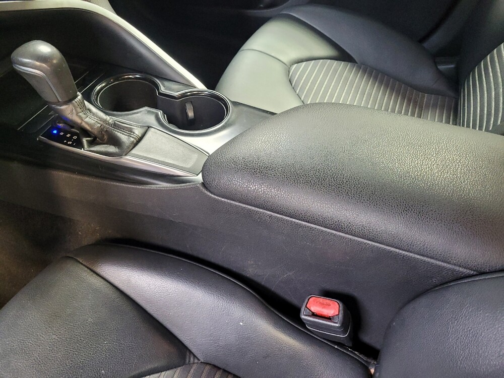 2018 Toyota Camry in Tampa, FL 33619 - 18143174 26