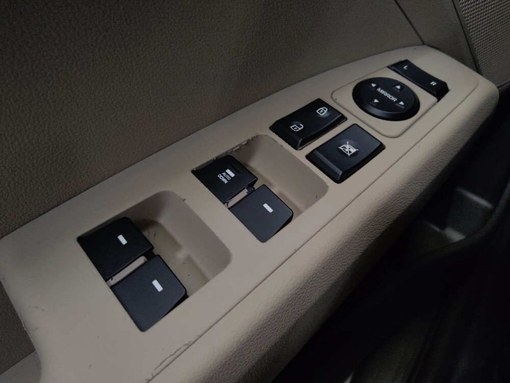 2018 Hyundai Elantra in Savannah, GA 31419 - 18143179 27