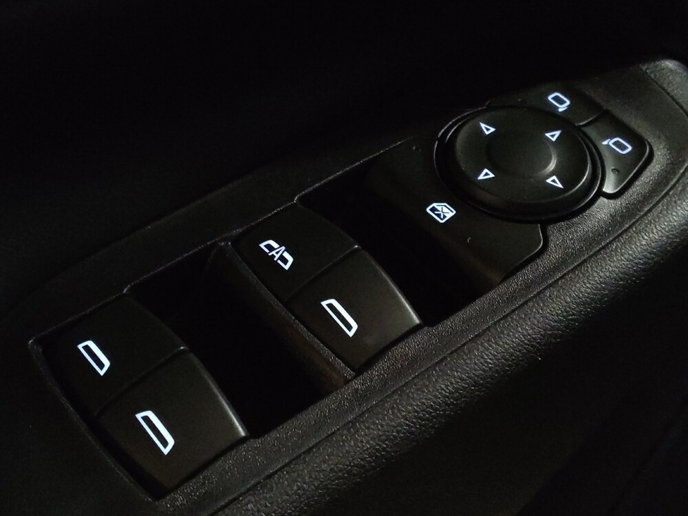 2018 Chevrolet Equinox in Jacksonville, FL 32210 - 18143180 27
