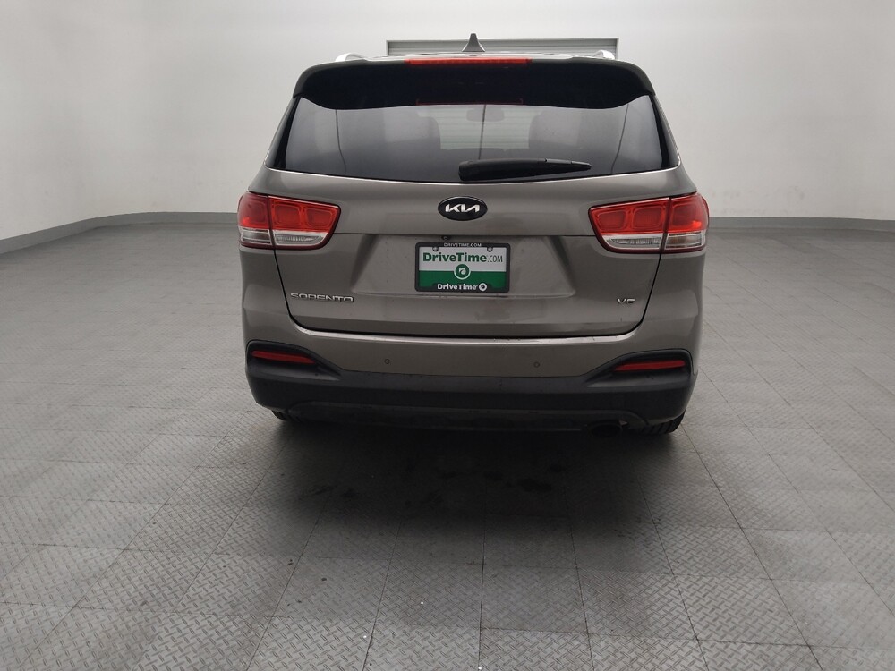 2017 Kia Sorento in Lubbock, TX 79424 - 18143199 7