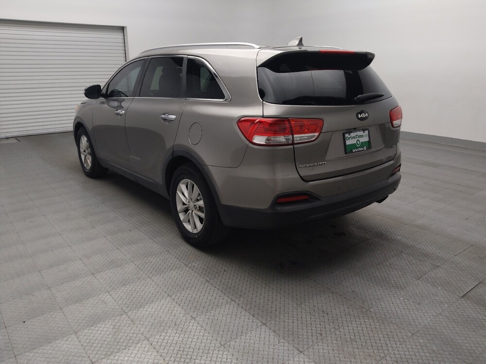 2017 Kia Sorento in Lubbock, TX 79424 - 18143199 5