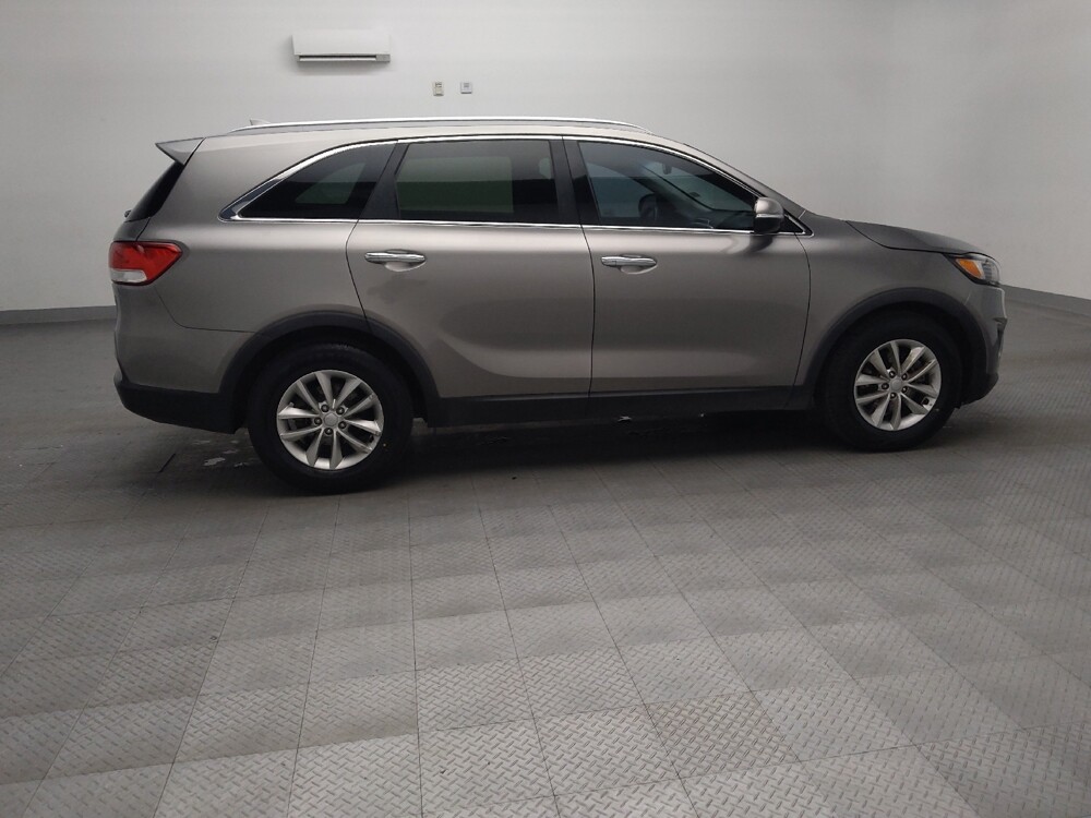 2017 Kia Sorento in Lubbock, TX 79424 - 18143199 10