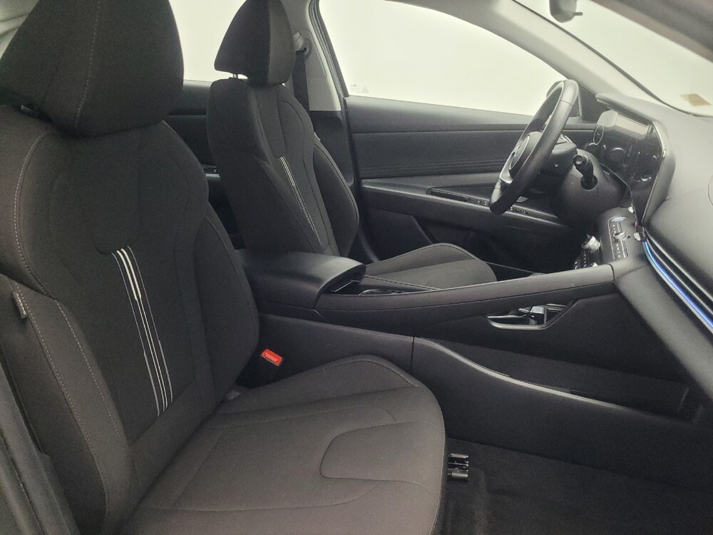 2025 Hyundai Elantra in Stone Mountain, GA 30083 - 18143234 21
