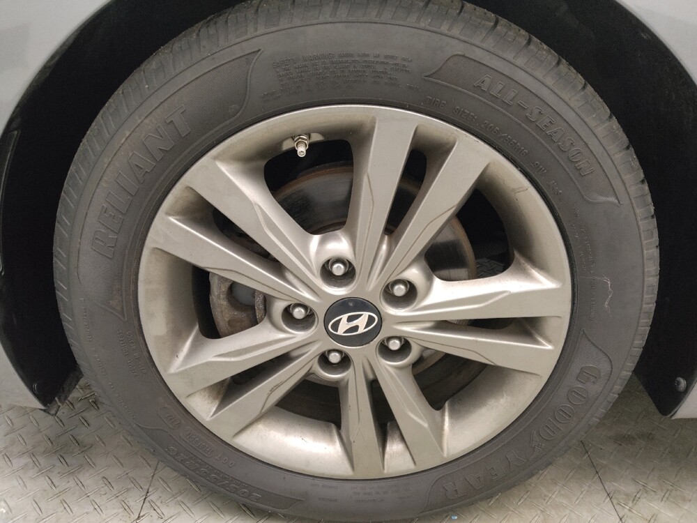 2018 Hyundai Elantra in Lombard, IL 60148 - 18143238 31