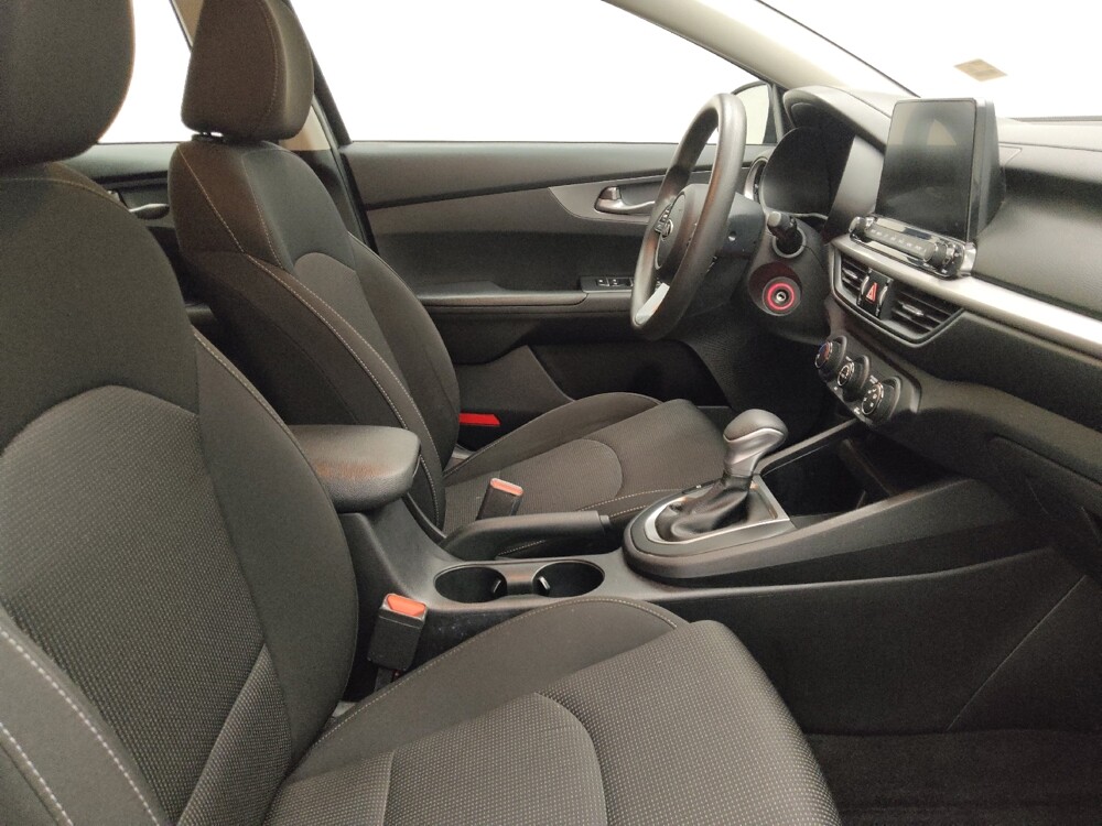 2021 Kia Forte in Lombard, IL 60148 - 18143239 21