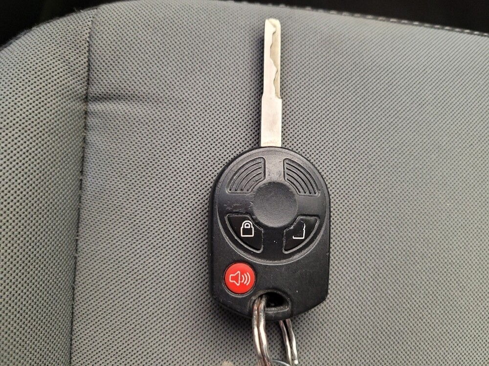 2014 Ford Escape in Cincinnati, OH 45255 - 18143242 32