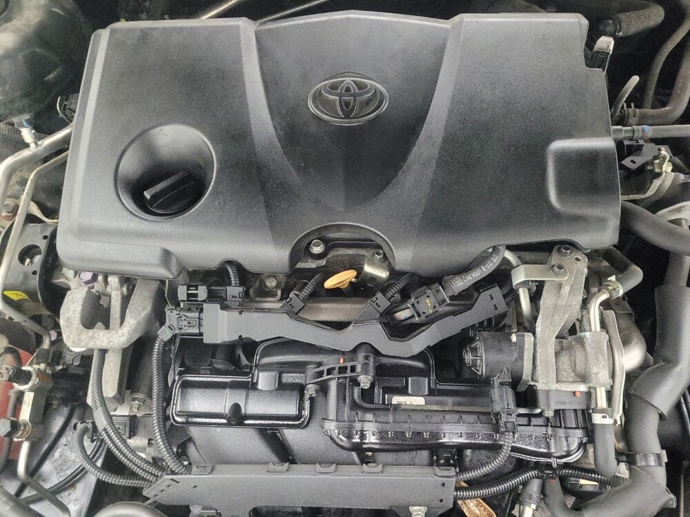 2019 Toyota Camry in Indianapolis, IN 46219 - 18143243 30