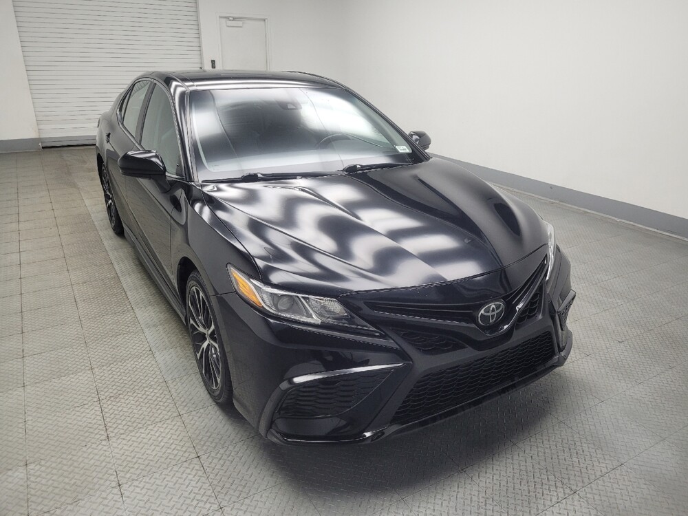 2019 Toyota Camry in Indianapolis, IN 46219 - 18143243 13