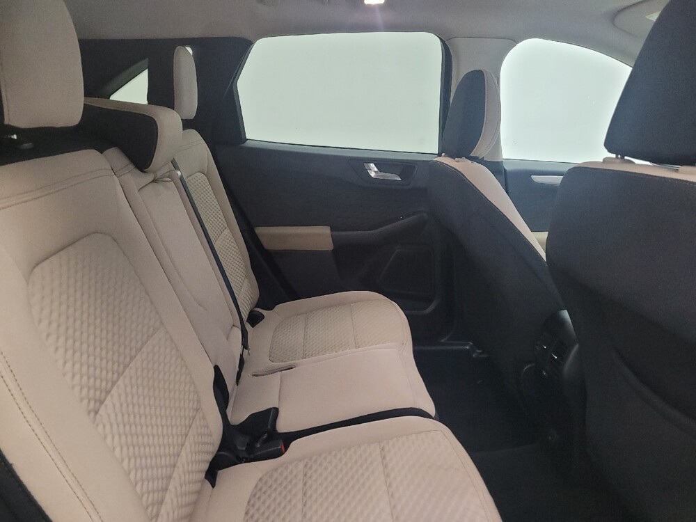 2020 Ford Escape in Cincinnati, OH 45255 - 18143247 19