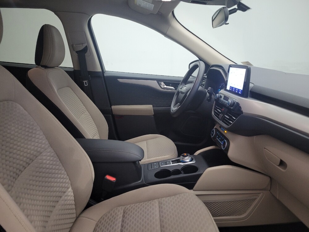 2020 Ford Escape in Cincinnati, OH 45255 - 18143247 21