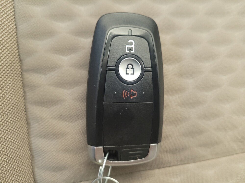 2020 Ford Escape in Cincinnati, OH 45255 - 18143247 32