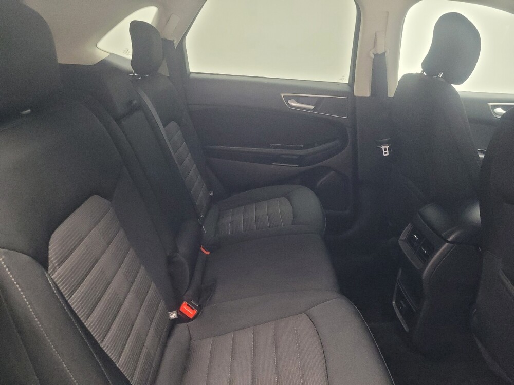 2018 Ford Edge in Indianapolis, IN 46219 - 18143253 19