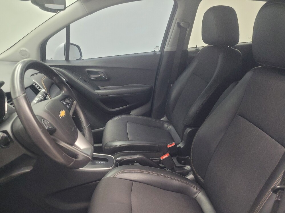 2020 Chevrolet Trax in Highland, IN 46322 - 18143262 17