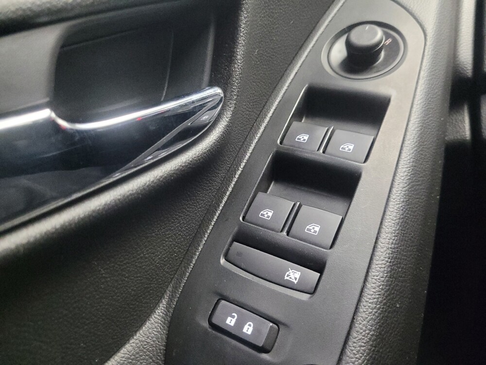 2020 Chevrolet Trax in Highland, IN 46322 - 18143262 27