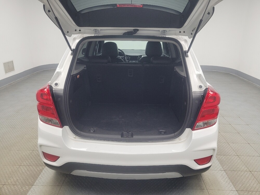 2020 Chevrolet Trax in Highland, IN 46322 - 18143262 29