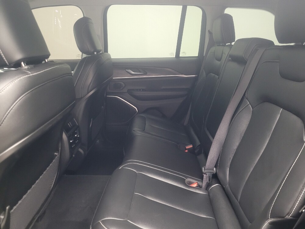 2023 Jeep Grand Cherokee in Indianapolis, IN 46219 - 18143264 18