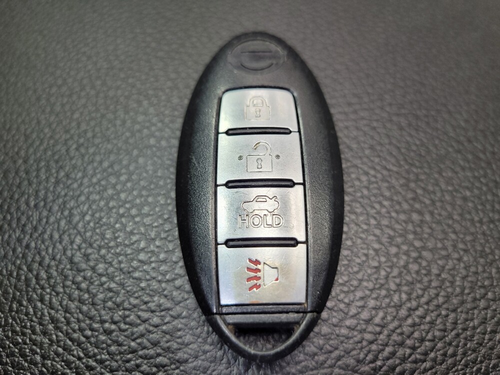 2016 Nissan Sentra in Raleigh, NC 27604 - 18143269 32