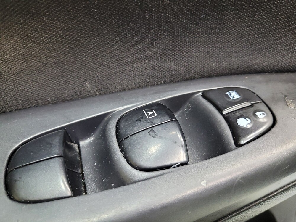 2016 Nissan Sentra in Raleigh, NC 27604 - 18143269 27