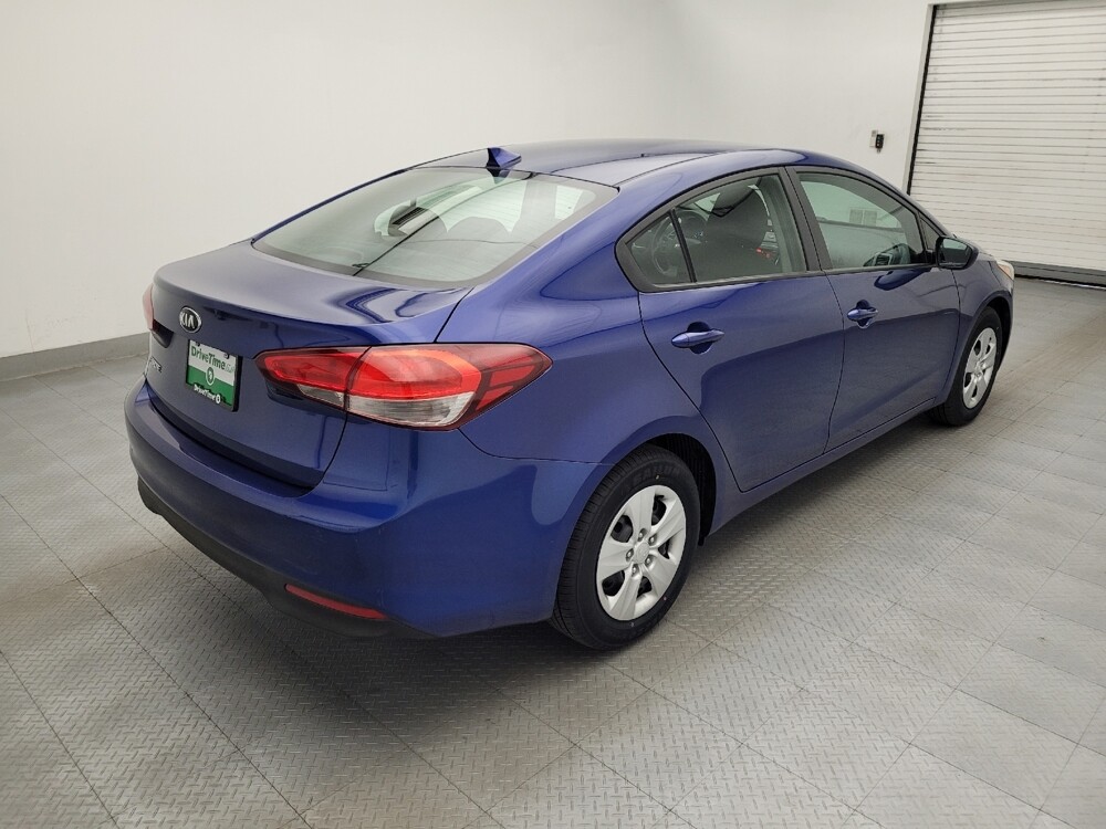 2017 Kia Forte in Raleigh, NC 27604 - 18143273 9