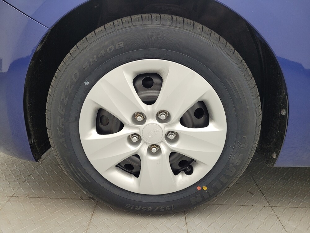 2017 Kia Forte in Raleigh, NC 27604 - 18143273 31