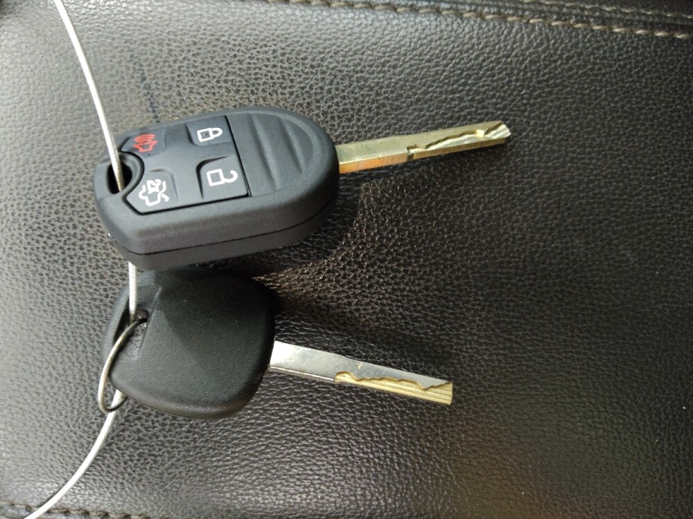 2018 Ford Escape in Midlothian, IL 60445 - 18143277 32